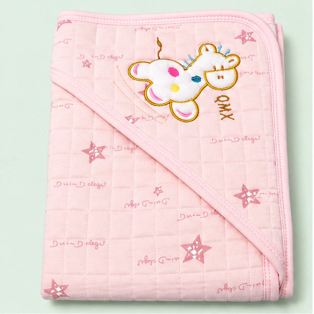 Muslin Hooded Receiving Towel – Cute Giraffe & Star Print | Soft & Cozy Baby Wrap