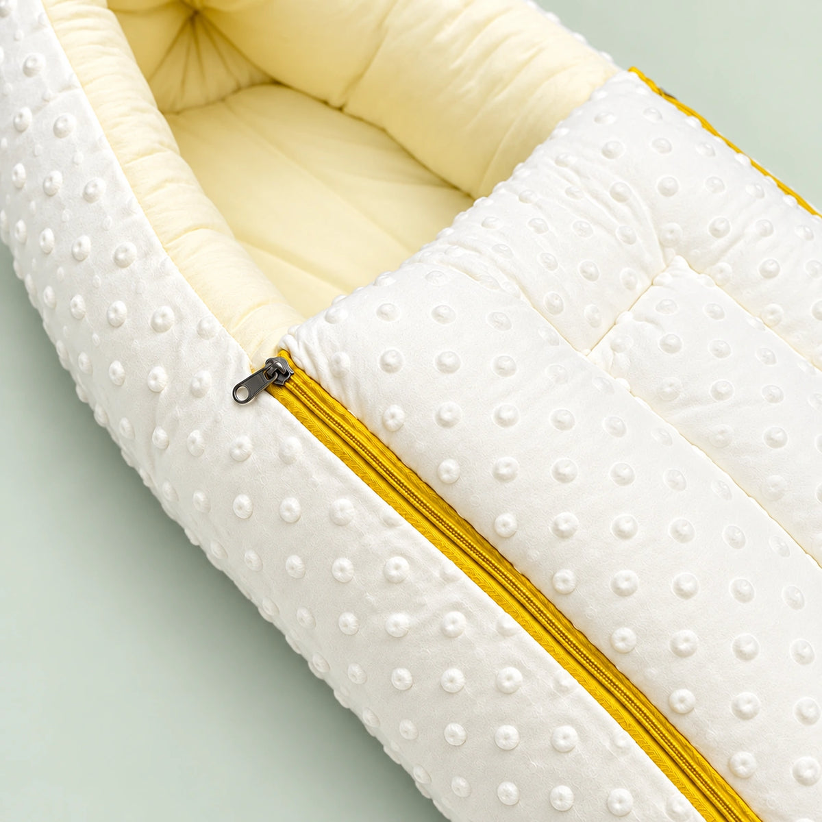 Baby Carry Nest with Dual Side Zipper