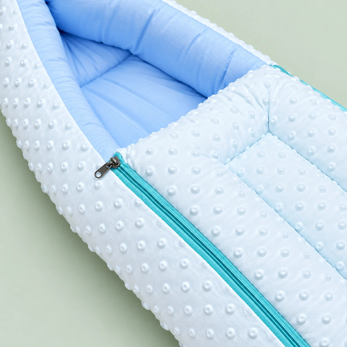 Baby Carry Nest with Dual Side Zipper